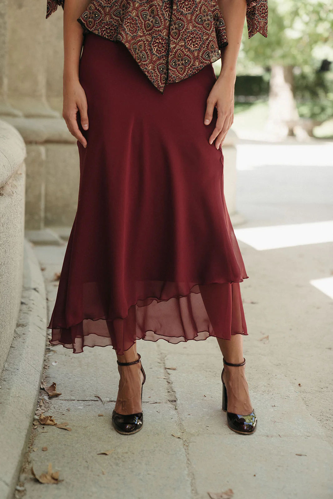 Falda Vino Jardín - Image 5